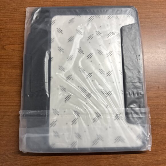 Spigen Apple iPad Pro 13-inch M4 2024 Case | Ultra Hybrid Pro | Black | ACS07006 - Picture 4 of 6